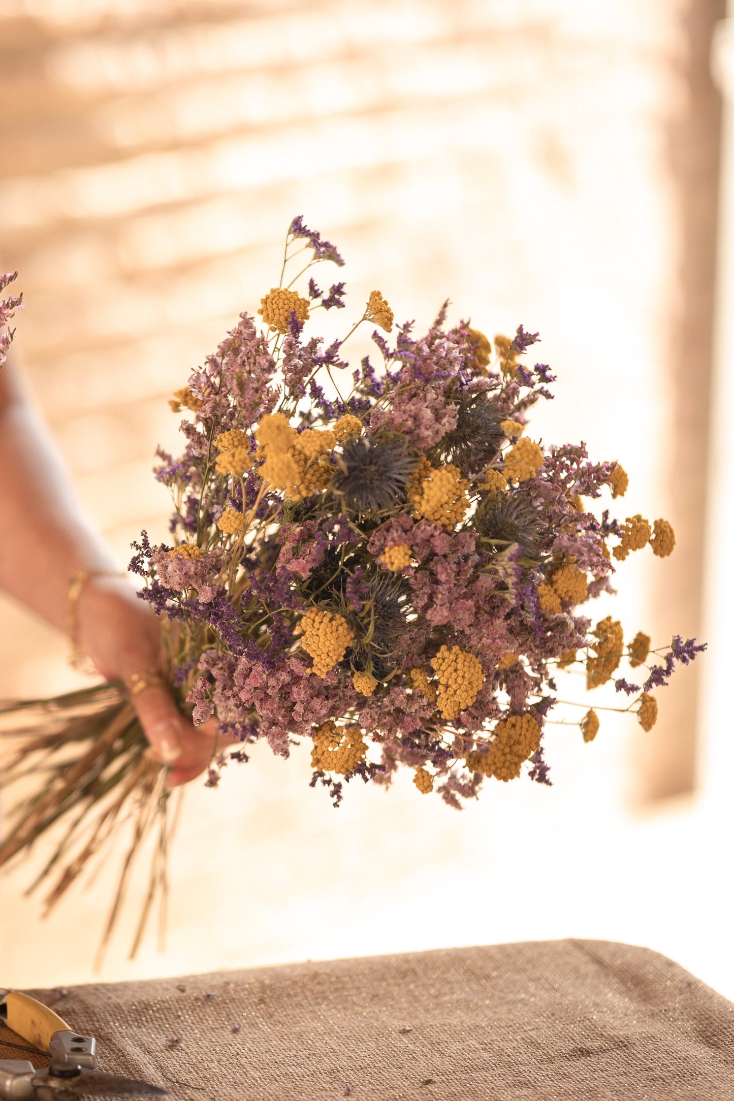 Bouquet violet et jaune - Élégance